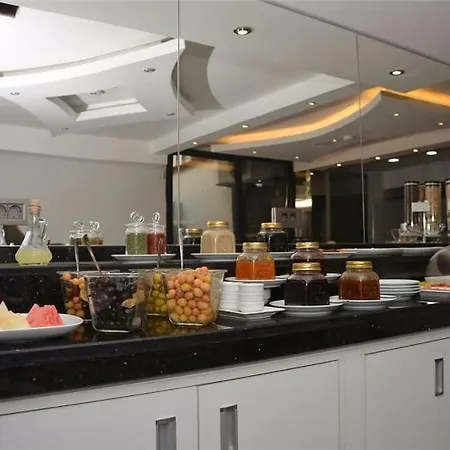 Best Smyrna Hotel 4*